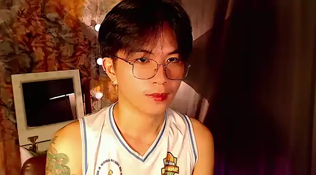 Sexy Handsome Drex online show from 12.21.24