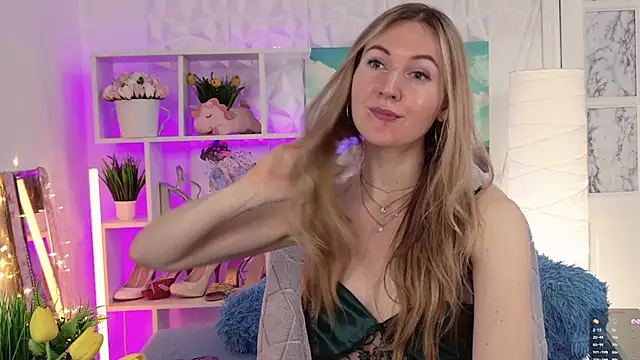 Snapshot of Hello_Lisha chatting on 02.03.25 Hello Lisha online show from 02.03.25