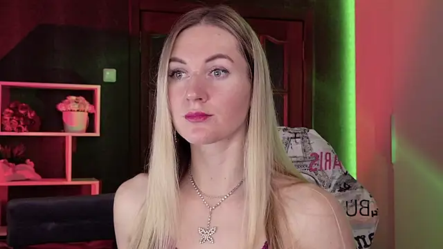 Snapshot of Hello_Lisha chatting on 10.23.25 Hello Lisha online show from 10.23.25