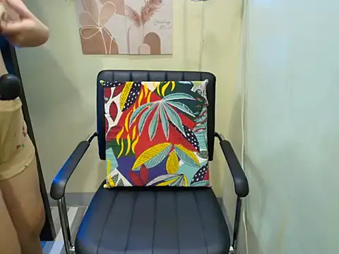 Snapshot of Skinny_regie99xxx chatting on 09.27.25 Skinny regie99xxx online show from 09.27.25