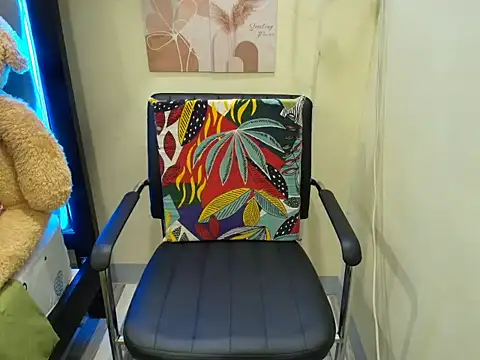 Snapshot of Skinny_regie99xxx chatting on 09.29.25 Skinny regie99xxx online show from 09.29.25