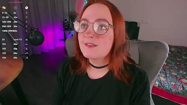 Snapshot of Alice_CutePerv chatting on 02.18.25 Alice CutePerv online show from 02.18.25