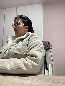 SWEETLILY18 online show from 01.07.25