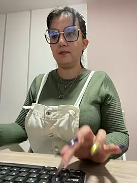 SWEETLILY18 online show from 02.11.25