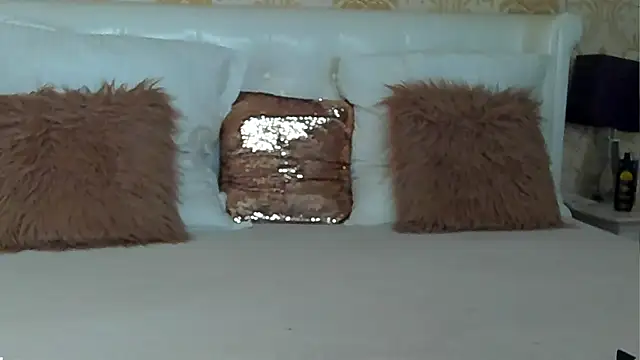 GiannaElliss online show from 12.18.24