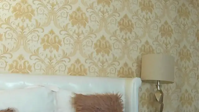 GiannaElliss online show from 01.14.25