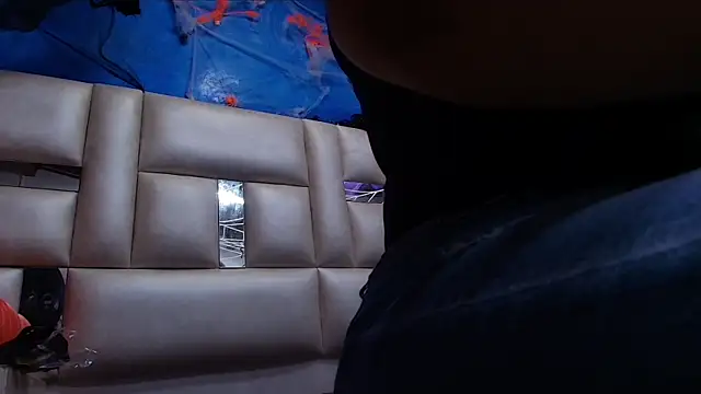 leon gaby online show from 10.27.25