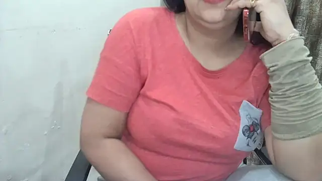 Snapshot of Zoya_Varma004 chatting on 01.24.25 Zoya Varma004 online show from 01.24.25