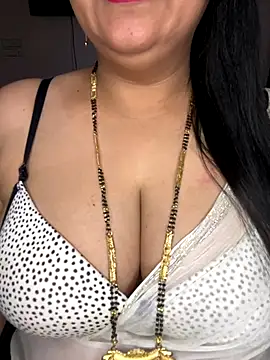 Snapshot of Zoya_Varma004 chatting on 10.12.25 Zoya Varma004 online show from 10.12.25