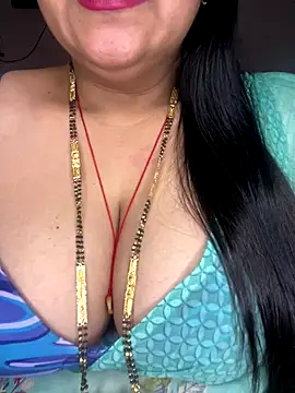 Snapshot of Zoya_Varma004 chatting on 10.20.25 Zoya Varma004 online show from 10.20.25