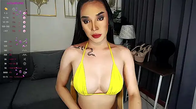 Snapshot of Bigcock_thina69 chatting on 12.28.24 Bigcock thina69 online show from 12.28.24