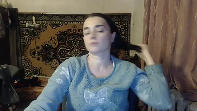 Snapshot of AlisaLaDiva chatting on 12.30.24 AlisaLaDiva online show from 12.30.24