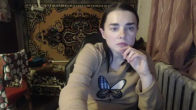 Snapshot of AlisaLaDiva chatting on 01.04.25 AlisaLaDiva online show from 01.04.25