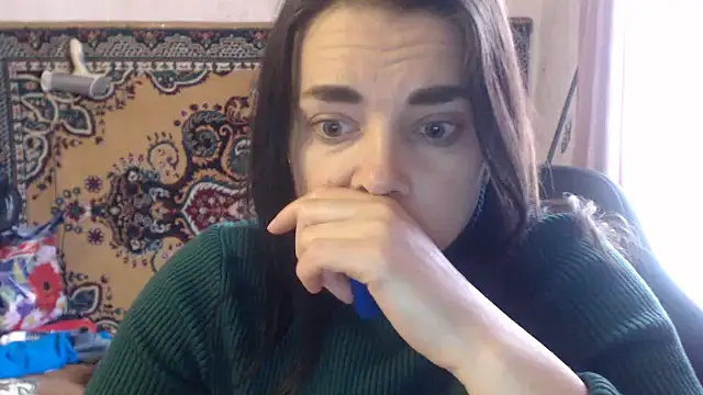 Snapshot of AlisaLaDiva chatting on 02.17.25 AlisaLaDiva online show from 02.17.25