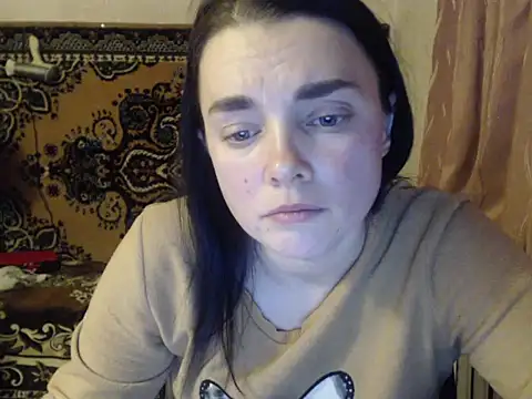 Snapshot of AlisaLaDiva chatting on 02.28.25 AlisaLaDiva online show from 02.28.25