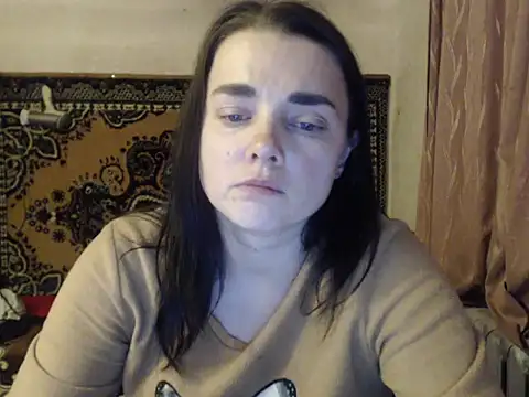 Snapshot of AlisaLaDiva chatting on 03.19.25 AlisaLaDiva online show from 03.19.25