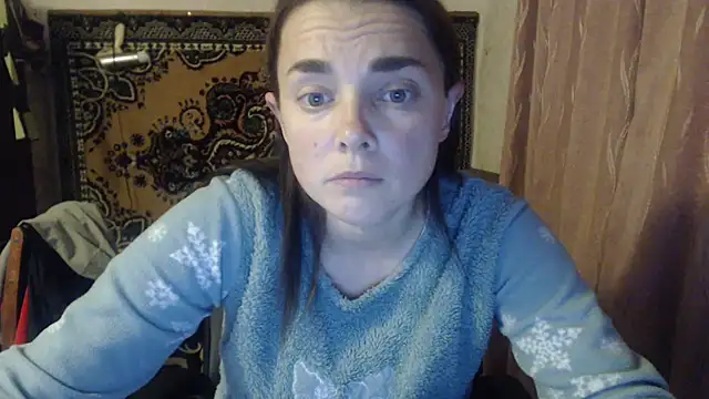 Snapshot of AlisaLaDiva chatting on 10.11.25 AlisaLaDiva online show from 10.11.25