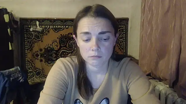 Snapshot of AlisaLaDiva chatting on 10.23.25 AlisaLaDiva online show from 10.23.25