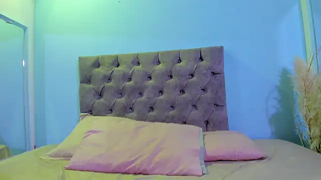 isa kiss online show from 09.21.25