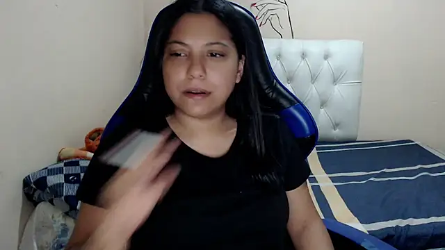 Snapshot of Leylafourniert chatting on 09.13.25 Leylafourniert online show from 09.13.25