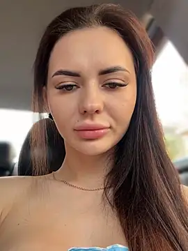 Snapshot of PrincessaHill_ chatting on 11.18.25 PrincessaHill online show from 11.18.25