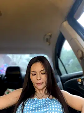 Snapshot of PrincessaHill_ chatting on 12.04.25 PrincessaHill online show from 12.04.25