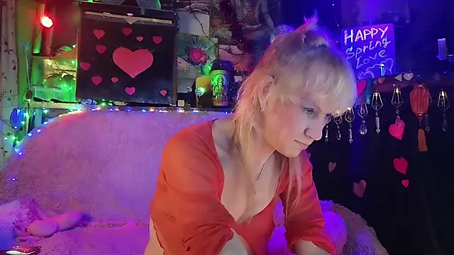 Snapshot of Alexa_Cosmic chatting on 03.21.25 Alexa Cosmic online show from 03.21.25