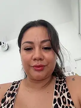 Snapshot of ValeryGrey chatting on 06.19.26 ValeryGrey online show from 06.19.26
