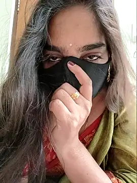 Snapshot of yoursana- chatting on 03.17.26 yoursana- online show from 03.17.26