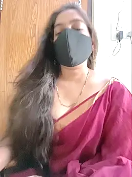 Snapshot of yoursana- chatting on 04.28.26 yoursana- online show from 04.28.26
