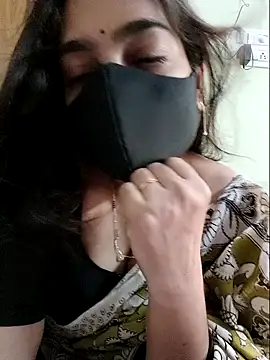 Snapshot of yoursana- chatting on 05.21.26 yoursana- online show from 05.21.26
