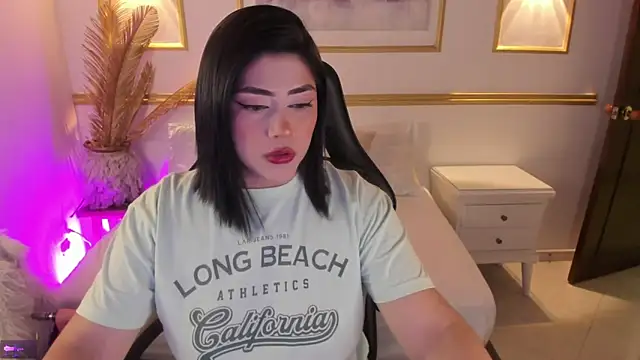 lucy26  online show from 02.21.25