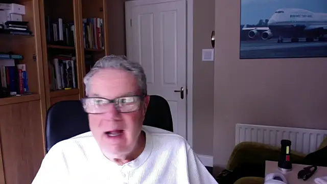 Snapshot of Oldpistolpete chatting on 12.26.24 Oldpistolpete online show from 12.26.24