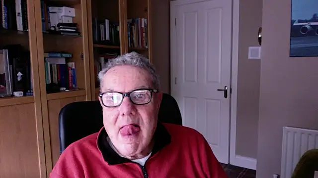 Snapshot of Oldpistolpete chatting on 01.14.25 Oldpistolpete online show from 01.14.25