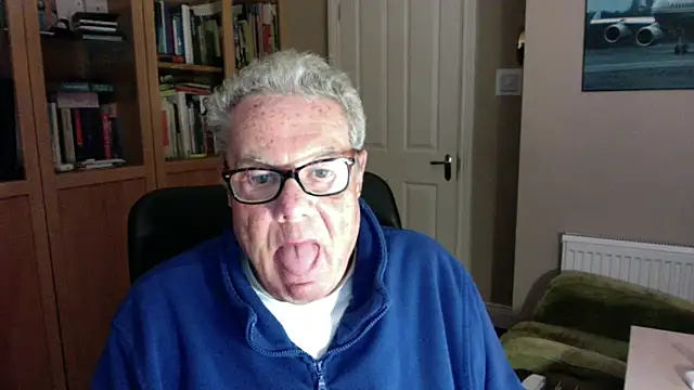 Snapshot of Oldpistolpete chatting on 02.07.25 Oldpistolpete online show from 02.07.25