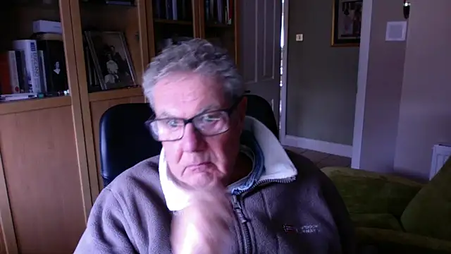 Snapshot of Oldpistolpete chatting on 02.26.25 Oldpistolpete online show from 02.26.25