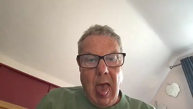 Snapshot of Oldpistolpete chatting on 03.14.25 Oldpistolpete online show from 03.14.25