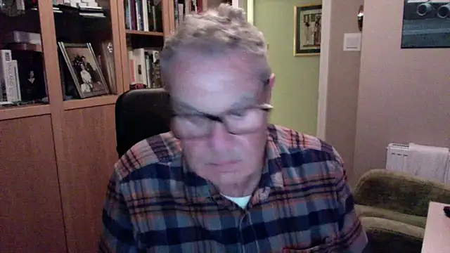 Snapshot of Oldpistolpete chatting on 03.15.25 Oldpistolpete online show from 03.15.25