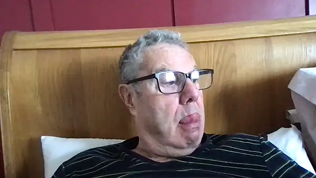 Snapshot of Oldpistolpete chatting on 03.21.25 Oldpistolpete online show from 03.21.25