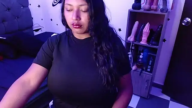 Snapshot of tatiana_wd chatting on 02.19.25 tatiana wd online show from 02.19.25