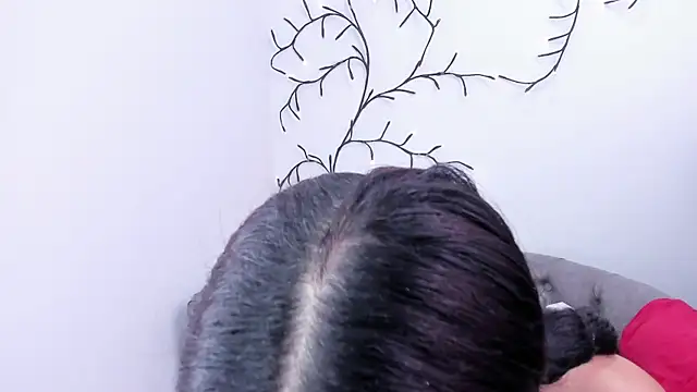 Snapshot of miss_sharlotte18 chatting on 02.13.25 miss sharlotte18 online show from 02.13.25