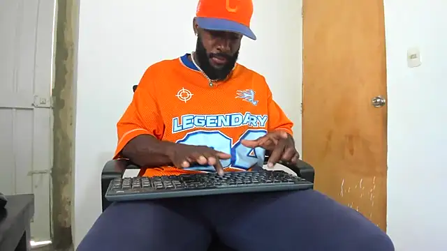 Snapshot of DaleHamilton chatting on 12.15.24 DaleHamilton online show from 12.15.24