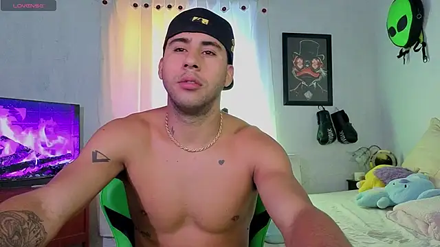 Snapshot of Daiki_Jack chatting on 12.02.25 Daiki Jack online show from 12.02.25