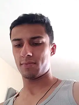 Snapshot of Ricardo_hot03 chatting on 03.17.25 Ricardo hot03 online show from 03.17.25