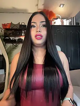 BigDominaMia online show from 12.22.25