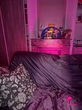 Snapshot of callmelouve chatting on 01.02.25 callmelouve online show from 01.02.25