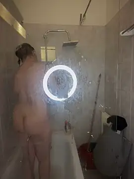 Snapshot of callmelouve chatting on 01.30.25 callmelouve online show from 01.30.25