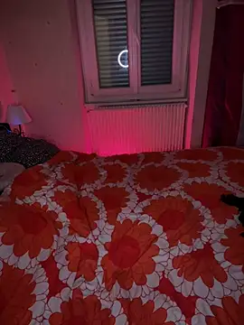 Snapshot of callmelouve chatting on 02.21.25 callmelouve online show from 02.21.25