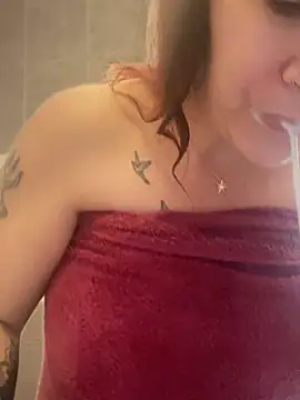 Snapshot of callmelouve chatting on 02.27.25 callmelouve online show from 02.27.25