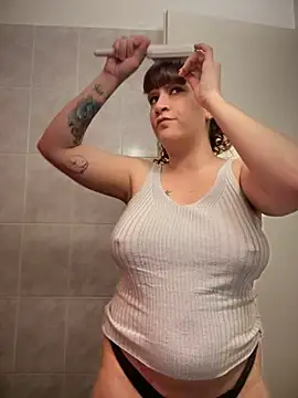 Snapshot of callmelouve chatting on 03.03.25 callmelouve online show from 03.03.25